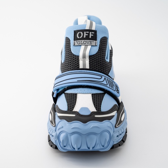 Athletic_Shoes